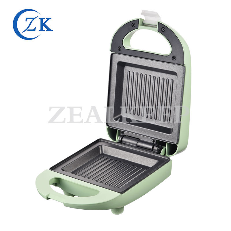 Here are some features and considerations related to mini sandwich makers